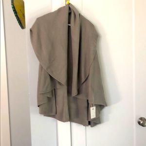 Look By M shawl vest